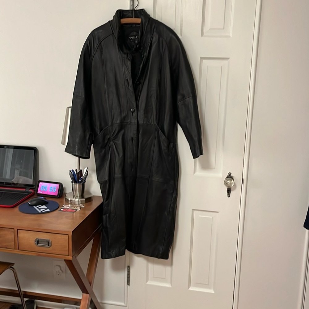 Pelle brand 80s  black leather trench coat